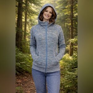 Lululemon Scuba Hoodie – Size 8 – Heathered Blue